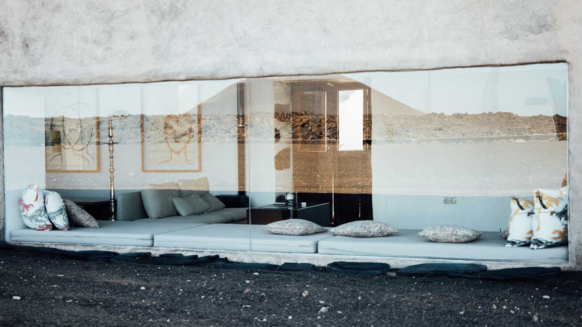 Buenavista Lanzarote &mdash; long lounge beneath the picture window