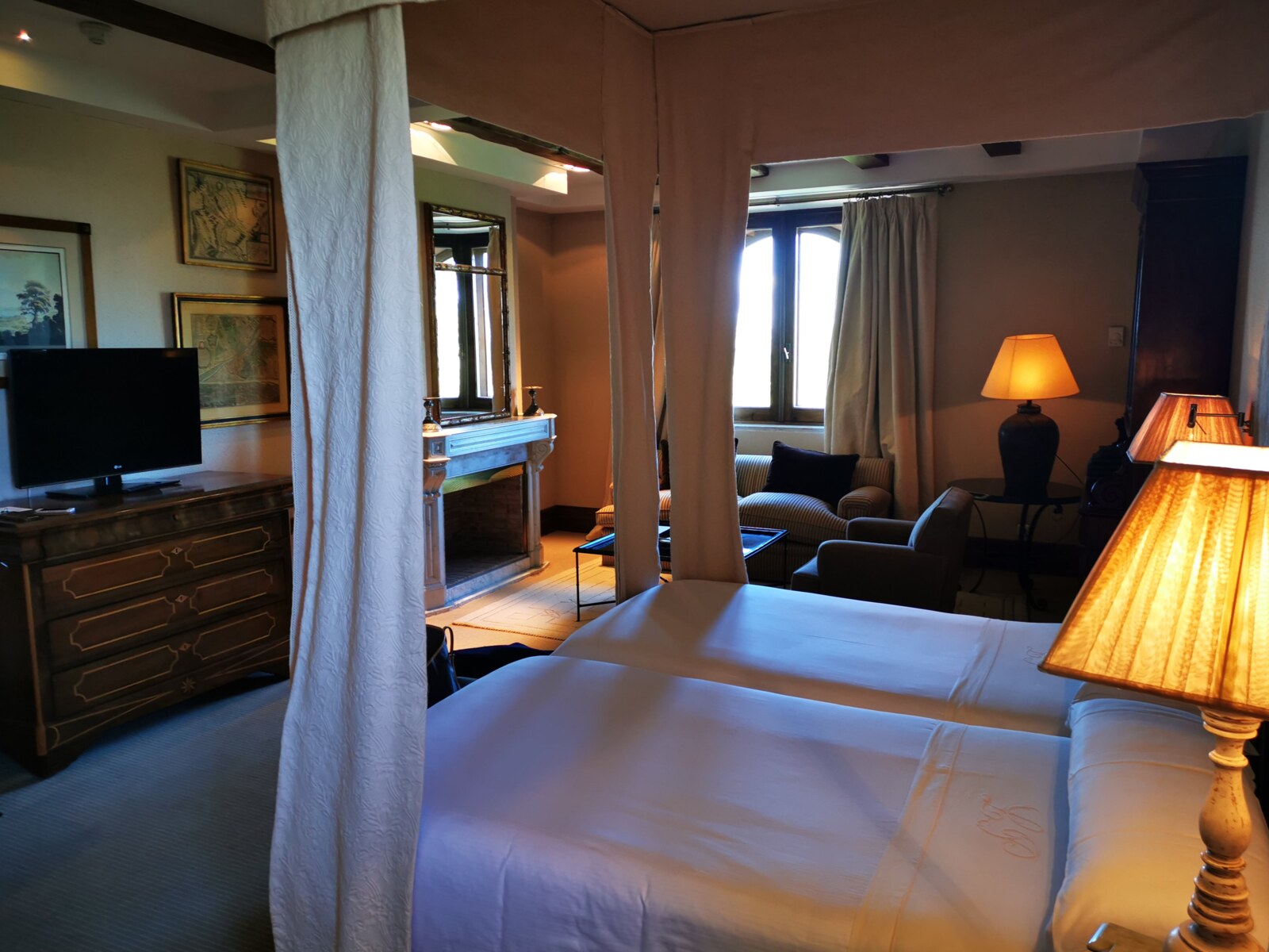 Hotel Landa &mdash; a canopy bed in an antique-furnished suite
