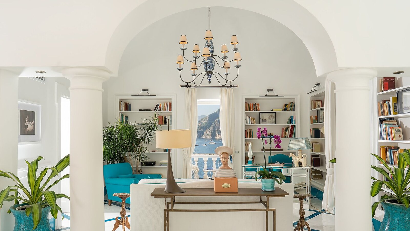 Villa Treville &mdash; a colourful sitting room of antiques and books