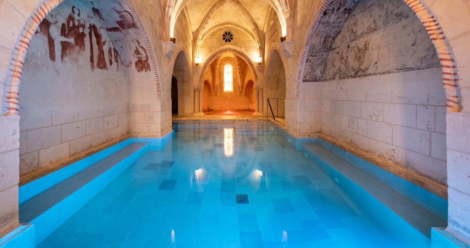Castilla Termal Monasterio de Valbuena &mdash; frescoed thermal bath